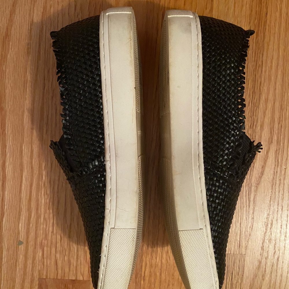 Indigo Rd. Leather Slip on sneaker. 7 - Picture 2 of 5